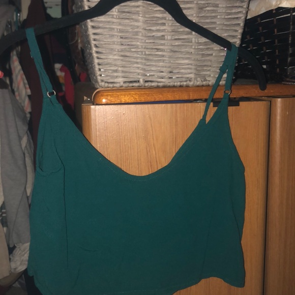 Cropped Green Tank - Picture 2 of 2